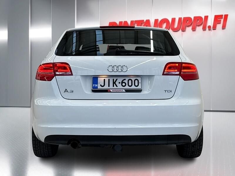 Käytetty Audi A3 Sportback Attraction 105 HP (77 kW) 2011 Viistoperä
