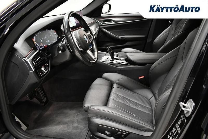Käytetty BMW 530 Comfort Edition 265 HP (194 kW) 2020 Musta Farmari