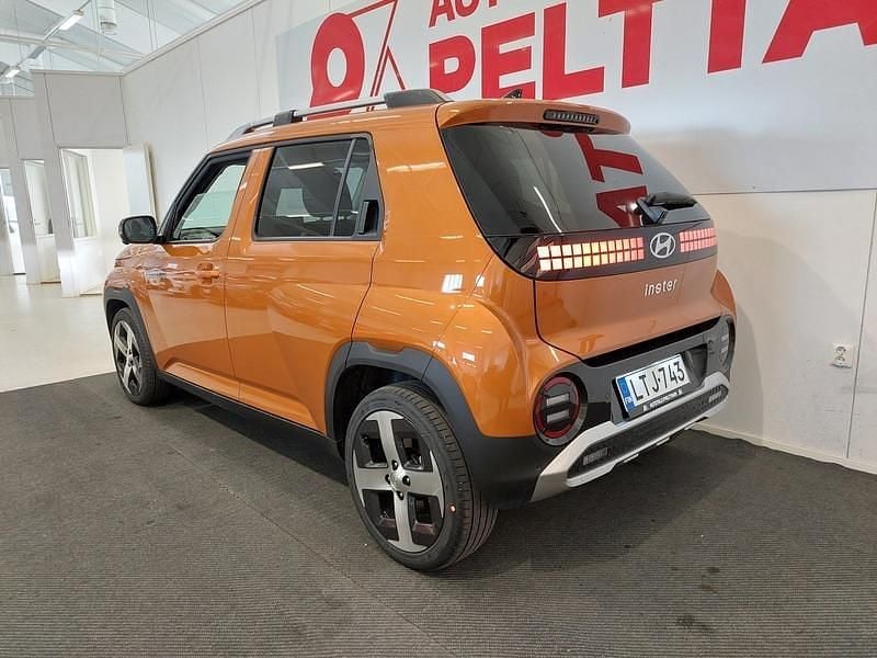 Uusi Hyundai Inster 85 kW (116 HP) 2025 Met. oranssi Viistoperä