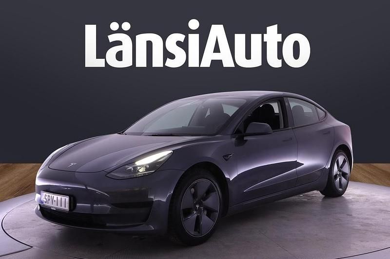 Käytetty 2022 Tesla Model 3 Standard Range Plus Sedan | 26 490 € (Perustarjous) - Kuva 1/2
