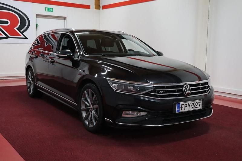Käytetty VW Passat R-line 150 HP (110 kW) 2021 Farmari