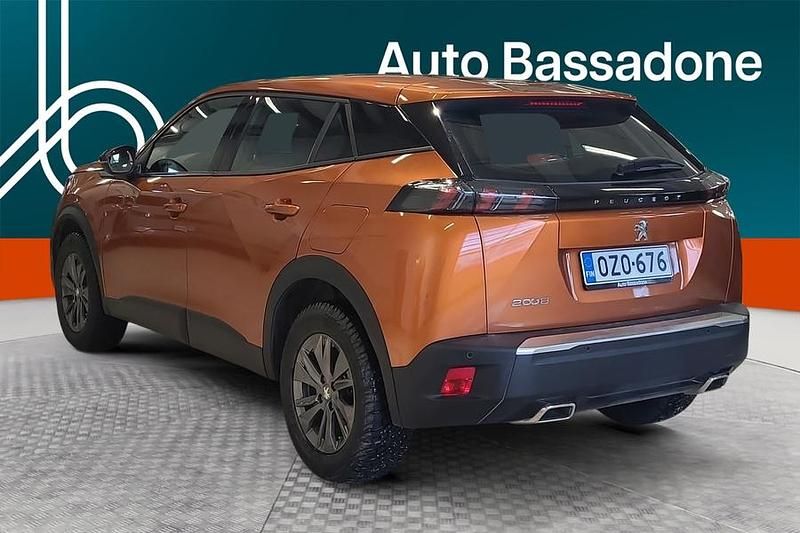 Käytetty Peugeot 2008 Active 131 HP (96 kW) 2022 Katumaasturi