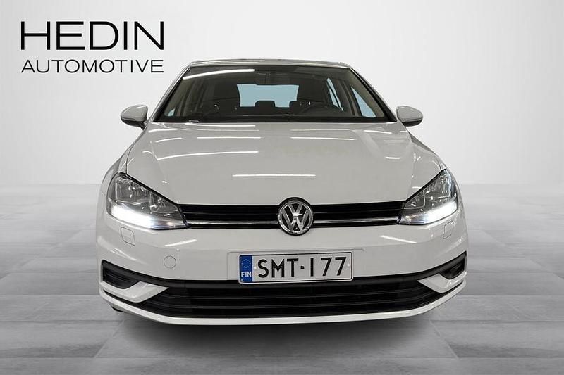 Käytetty VW Golf VII Trendline 86 HP (63 kW) 2018 Valkoinen Viistoperä