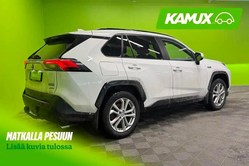 Käytetty Toyota RAV4 Hybrid Edition 185 HP (136 kW) 2021 Valkoinen Katumaasturi