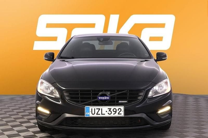 Käytetty Volvo S60 Business Edition 114 HP (83 kW) 2014 Sedan