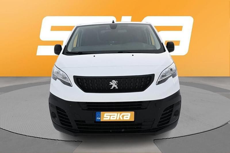 Käytetty Peugeot Expert 144 HP (105 kW) 2022 Van