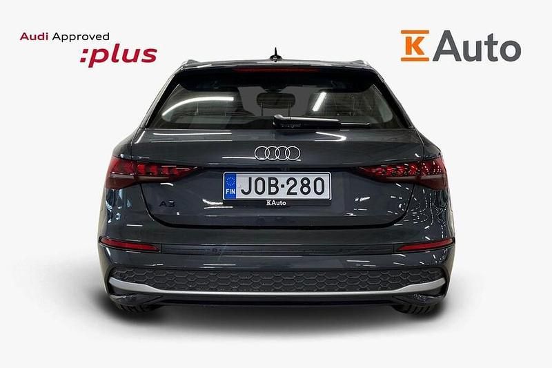 Käytetty Audi A3 Sportback e-tron Premium 204 HP (150 kW) 2025 Harmaa Viistoperä