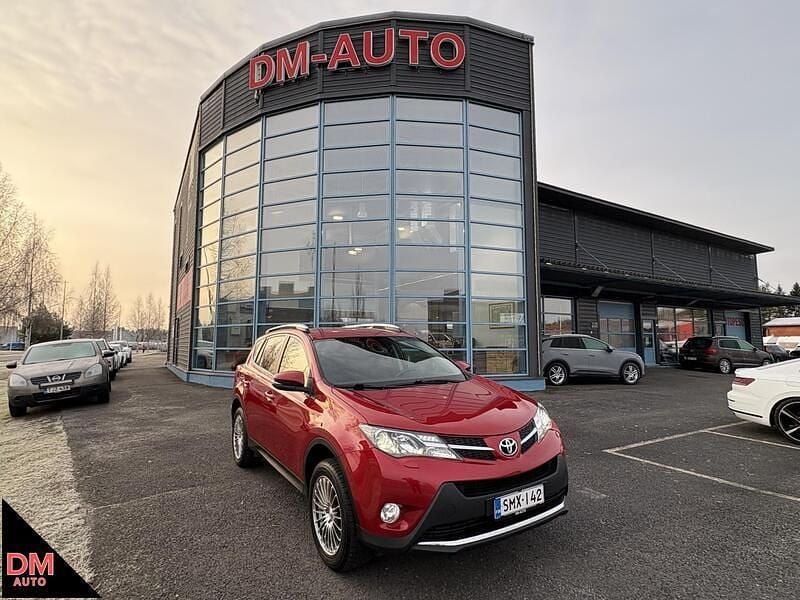 Punainen Käytetty 2015 Toyota RAV4 Multidrive S Katumaasturi | 22 450 € (Perustarjous) - Kuva 1/3