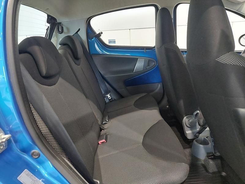 Käytetty Toyota Aygo 68 HP (50 kW) 2009 Sininen Viistoperä