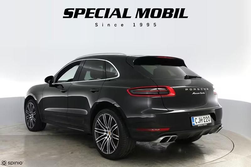 Käytetty Porsche Macan Turbo 400 HP (294 kW) 2014 Musta Katumaasturi