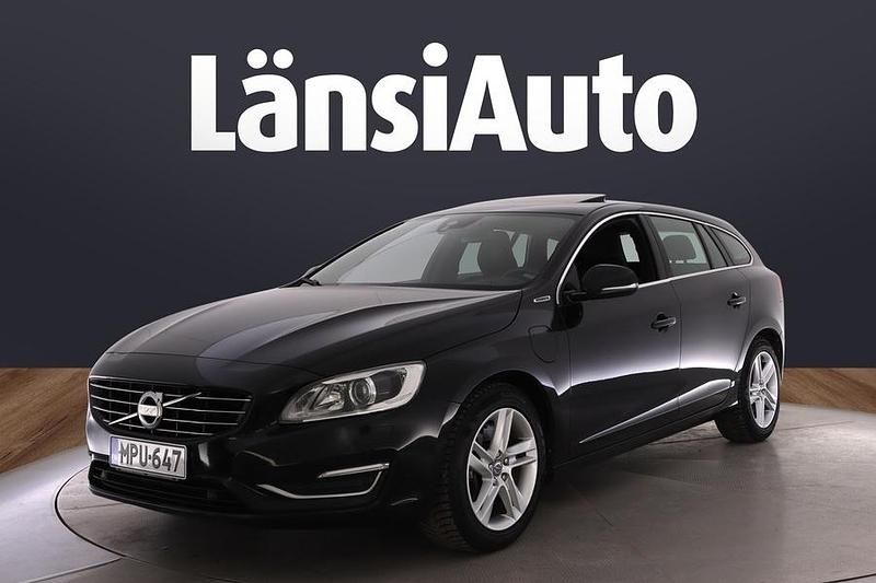 Sininen Käytetty 2013 Volvo V60 Summum Farmari | 15 990 € (Perustarjous) - Kuva 1/2