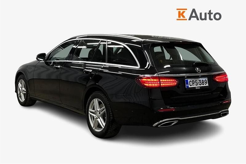 Käytetty Mercedes E220 Avantgarde 194 HP (142 kW) 2021 Farmari