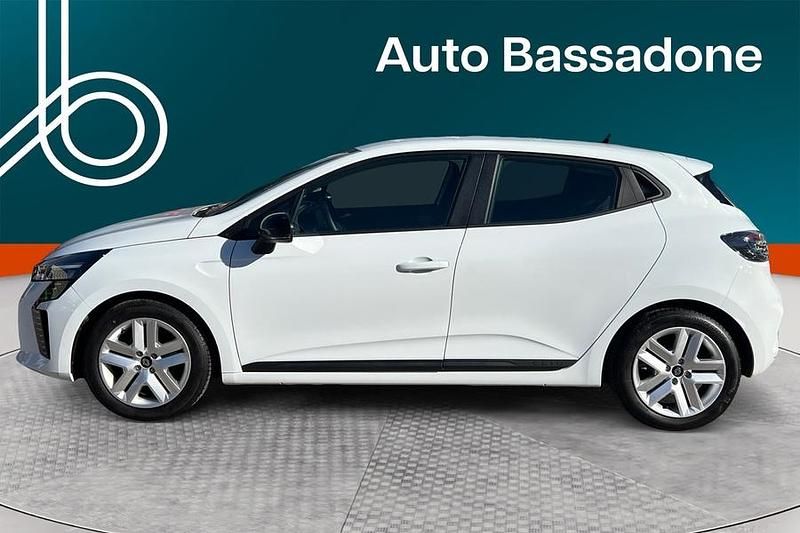 Käytetty Renault Clio V Evolution 91 HP (66 kW) 2024 Viistoperä