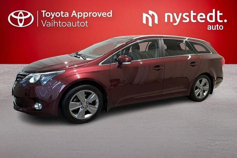 Käytetty Toyota Avensis Active 124 HP (91 kW) 2014 Punainen Farmari