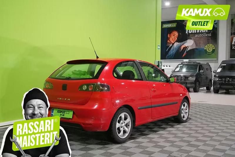 Käytetty Seat Ibiza Reference 101 HP (74 kW) 2006 Punainen Sedan