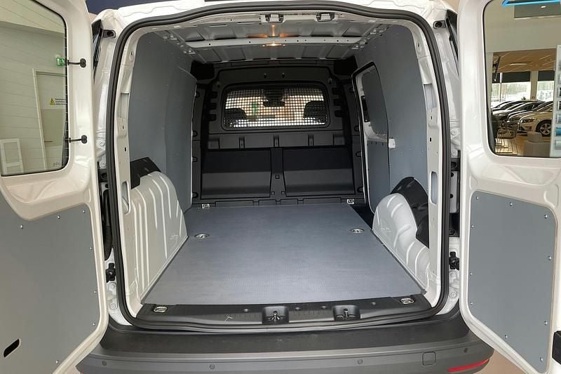 Uusi VW Caddy Maxi 101 HP (74 kW) 2026 Tila-auto