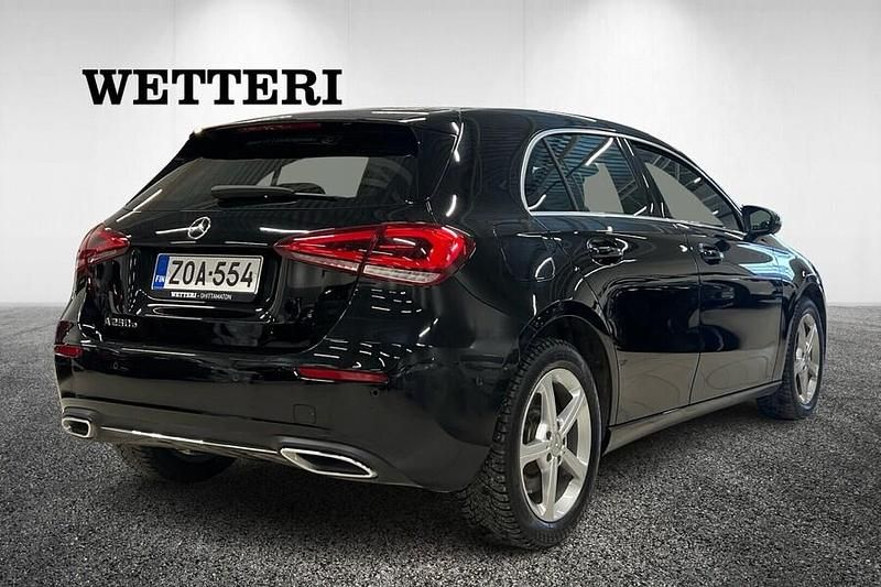 Käytetty Mercedes A250 Business 160 HP (117 kW) 2022 Viistoperä