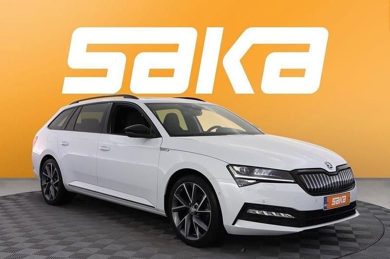 Käytetty Skoda Superb SportLine 218 HP (160 kW) 2022 Farmari