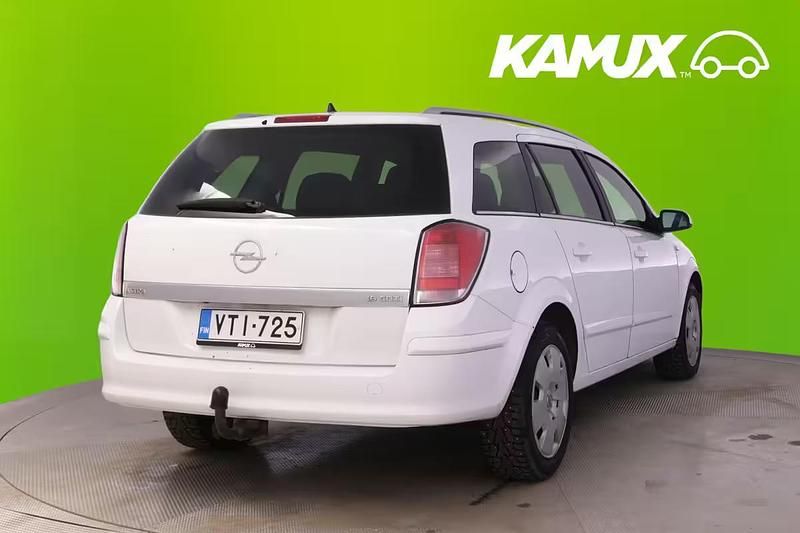 Käytetty Opel Astra Cosmo 120 HP (88 kW) 2006 Valkoinen Tila-auto