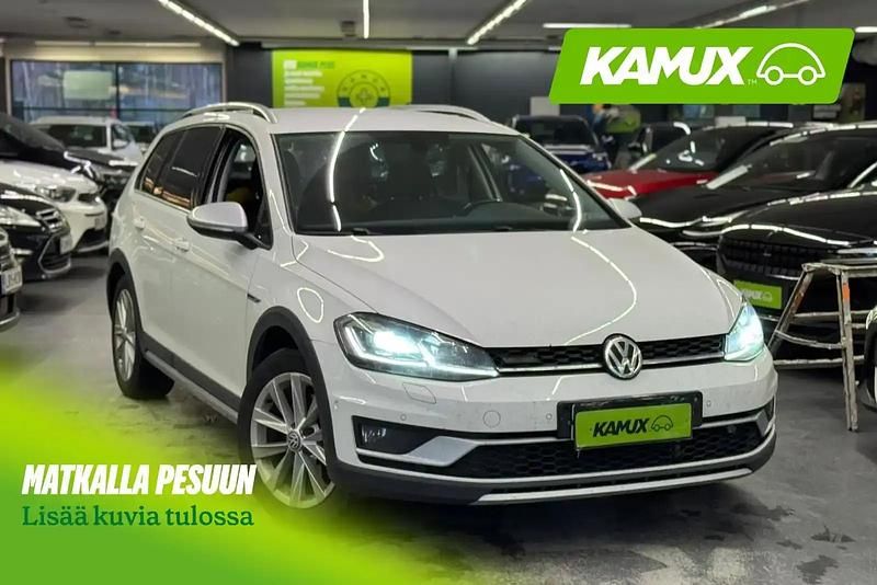 Valkoinen Käytetty 2018 VW Golf Alltrack Edition Farmari | 20 800 € (Perustarjous) - Kuva 1/3