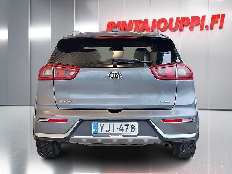 Käytetty Kia Niro EX 105 HP (77 kW) 2016 Harmaa Katumaasturi