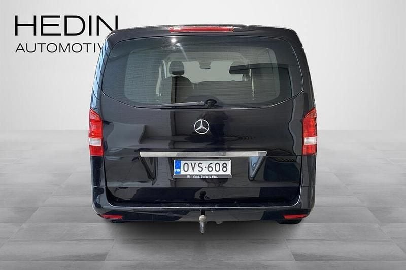 Käytetty Mercedes Vito 190 HP (139 kW) 2017 Musta Van