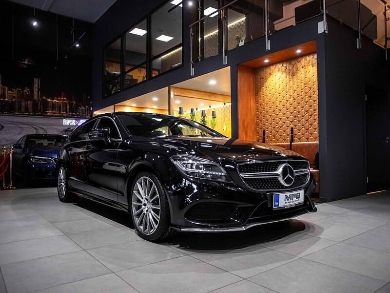 Musta Käytetty 2016 Mercedes CLS350 AMG Farmari | 37 900 € - Kuva 1/4