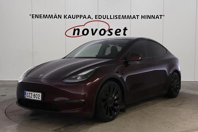 Käytetty Tesla Model Y Performance 336 kW (457 HP) 2023 Katumaasturi