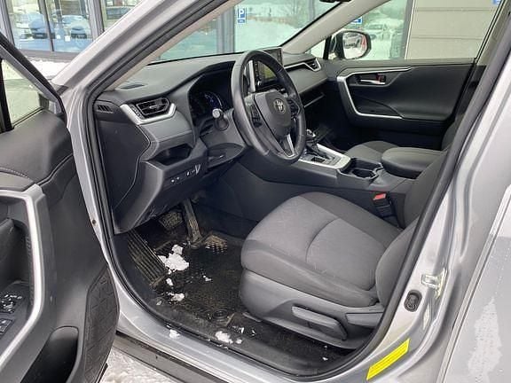 Käytetty Toyota RAV4 Active 176 HP (129 kW) 2021 Hopea Katumaasturi