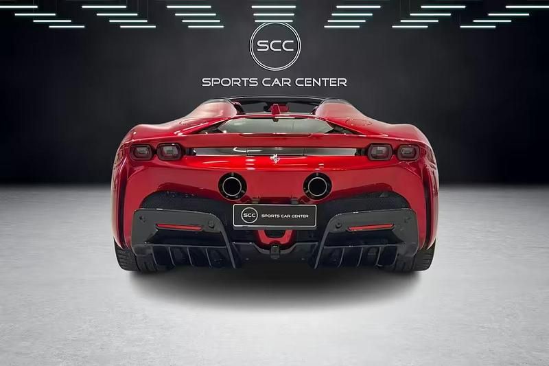 Käytetty Ferrari SF90 2024 Avoauto