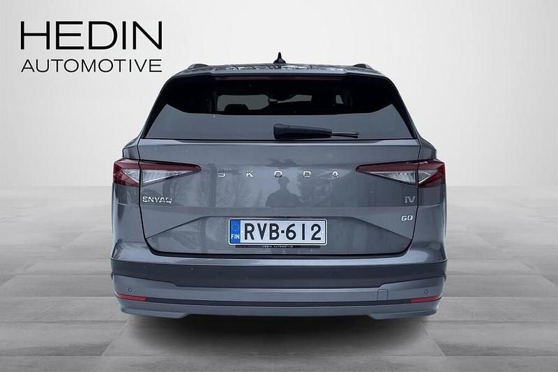 Käytetty Skoda Enyaq iV 150 kW (204 HP) 2023 Harmaa Katumaasturi