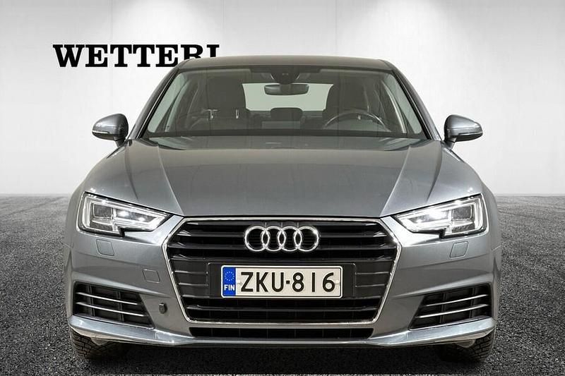 Käytetty Audi A4 Business 150 HP (110 kW) 2016 Harmaa Sedan