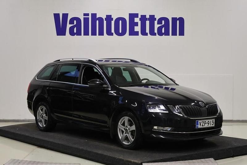 Käytetty Skoda Octavia Style 116 HP (85 kW) 2018 Musta Farmari