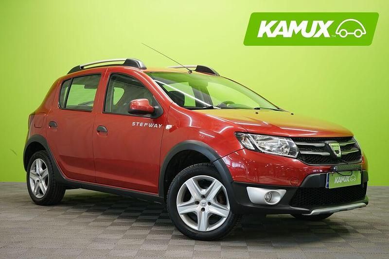 Punainen Käytetty 2013 Dacia Sandero Prestige Viistoperä | 3 890 € (Perustarjous) - Kuva 1/3