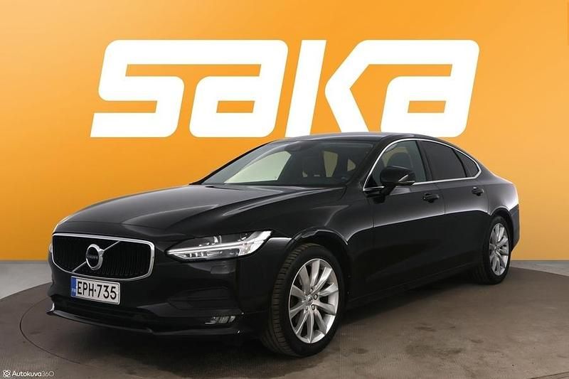 Käytetty Volvo S90 Momentum 150 HP (110 kW) 2018 Sedan