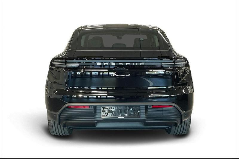 Uusi Porsche Macan 300 kW (408 HP) 2025 Musta Katumaasturi