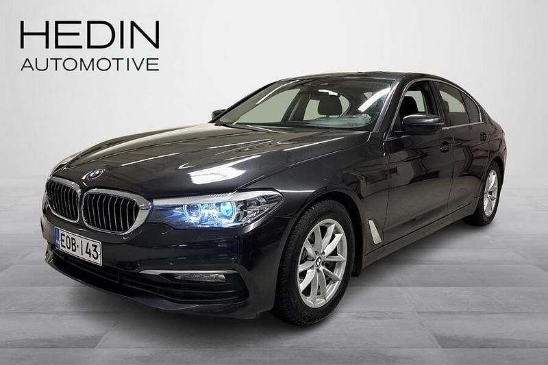 Harmaa Käytetty 2017 BMW 520 Sedan | 22 500 € (Perustarjous) - Kuva 1/4