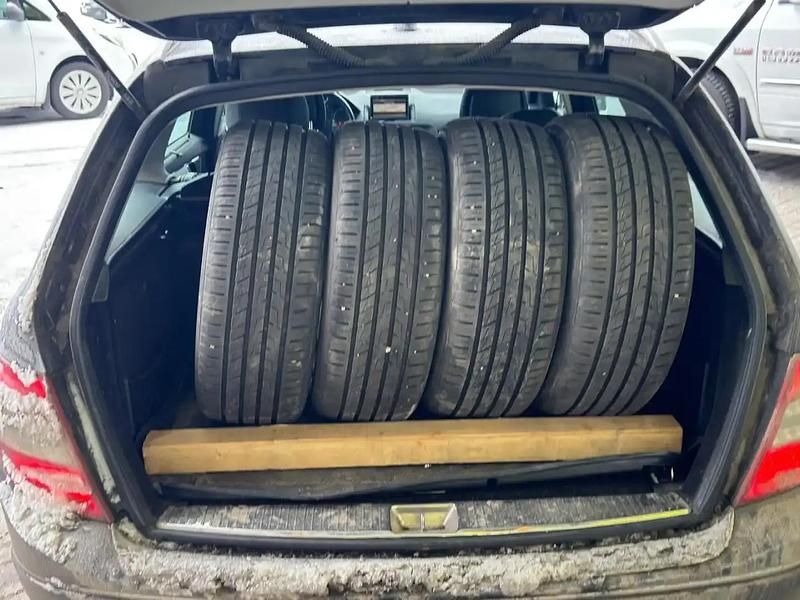 Käytetty Mercedes C350 224 HP (164 kW) 2009 Sininen Farmari