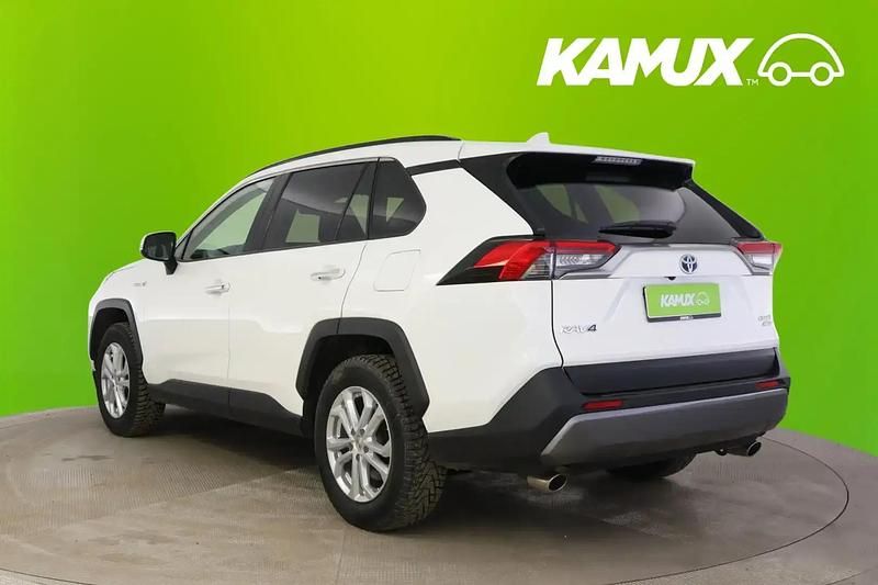 Käytetty Toyota RAV4 Hybrid Executive 178 HP (130 kW) 2021 Valkoinen Katumaasturi