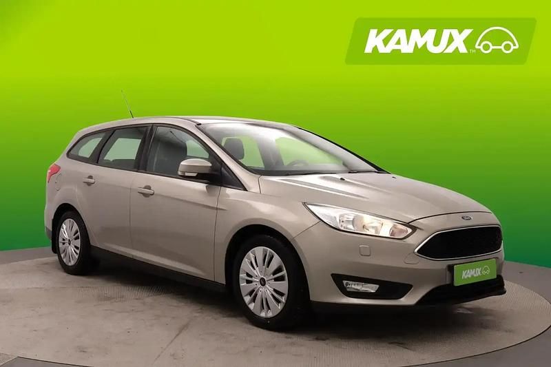 Käytetty Ford Focus Trend 125 HP (91 kW) 2015 Hopea Farmari
