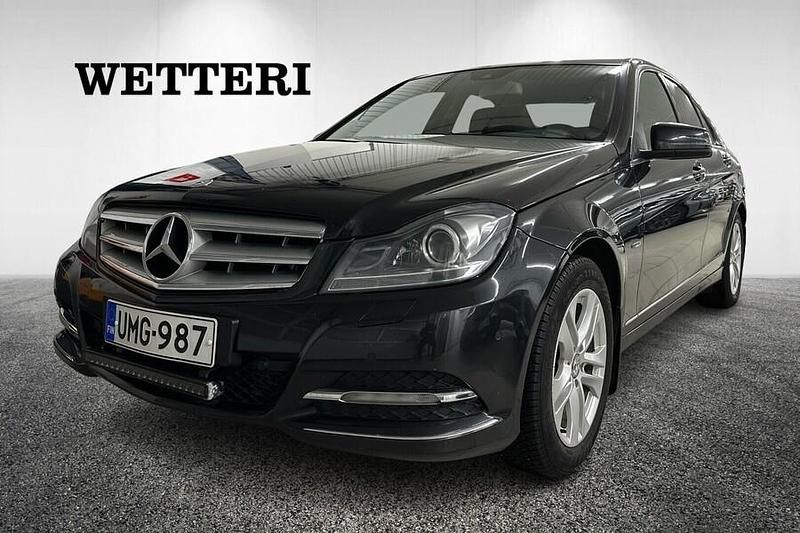 Musta Käytetty 2012 Mercedes C250 Business Sedan | 11 900 € (Perustarjous) - Kuva 1/4