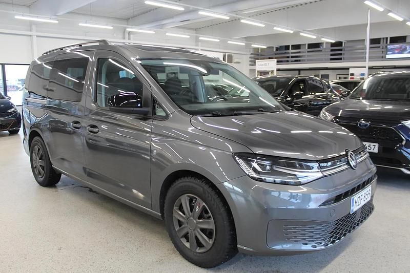 Käytetty VW Caddy Maxi Life Life 114 HP (83 kW) 2021 Harmaa Tila-auto