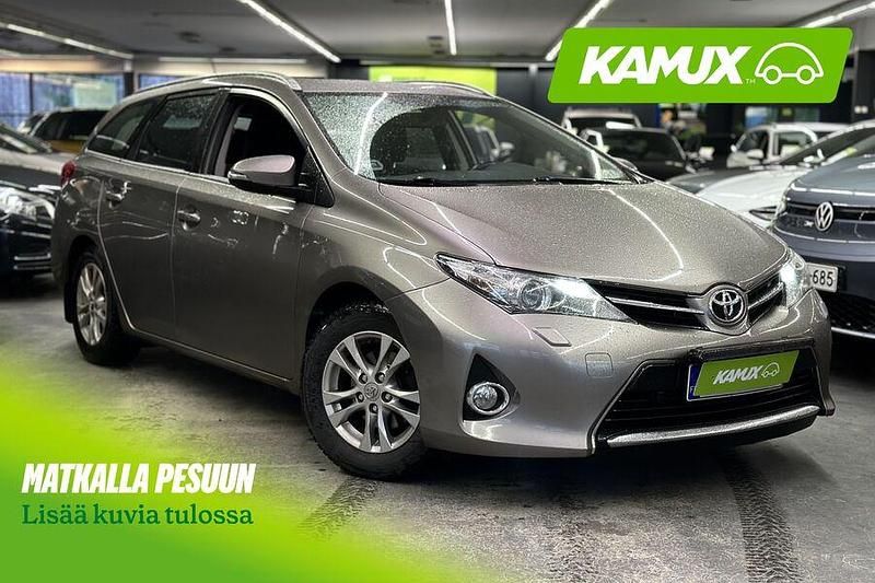 Ruskea Käytetty 2014 Toyota Auris Touring Sports Active Farmari | 9 890 € (Perustarjous) - Kuva 1/4