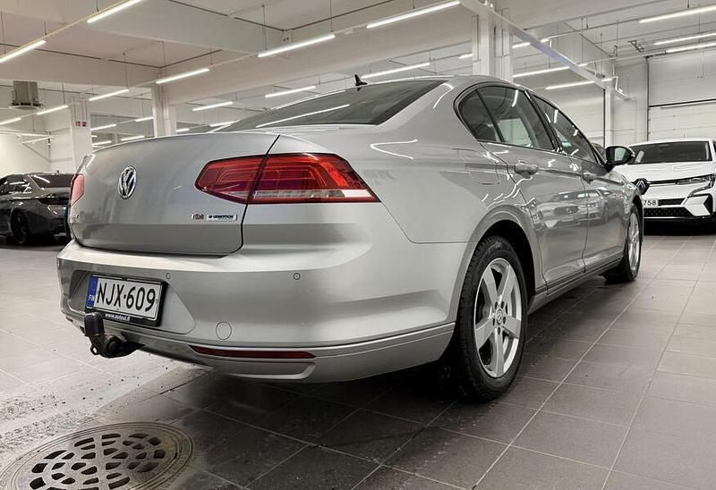 Käytetty VW Passat Trendline 163 HP (119 kW) 2016 Harmaa Sedan