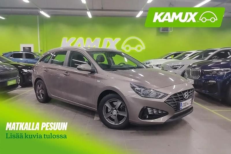 Käytetty Hyundai i30 Comfort 159 HP (116 kW) 2021 Hopea / harmaa Farmari