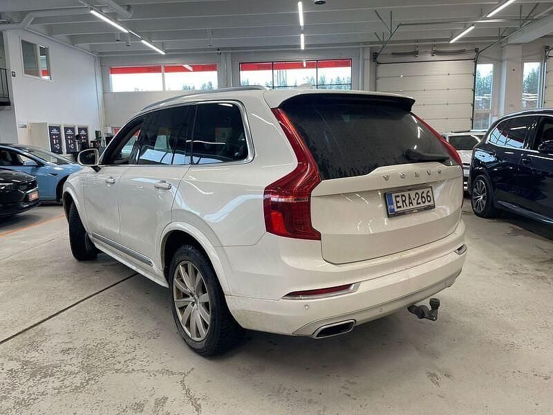 Käytetty Volvo XC90 Inscription 235 HP (172 kW) 2019 Katumaasturi