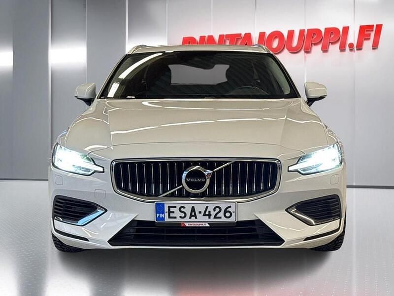 Käytetty Volvo V60 Business Edition 340 HP (250 kW) 2022 Valkoinen Farmari