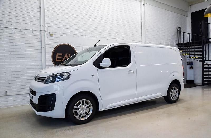 Valkoinen Käytetty 2018 Citroën Jumpy Tila-auto | 8 900 € (Perustarjous) - Kuva 1/4