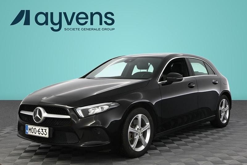 Musta Käytetty 2022 Mercedes A250 Business Viistoperä | 26 900 € (Perustarjous) - Kuva 1/4