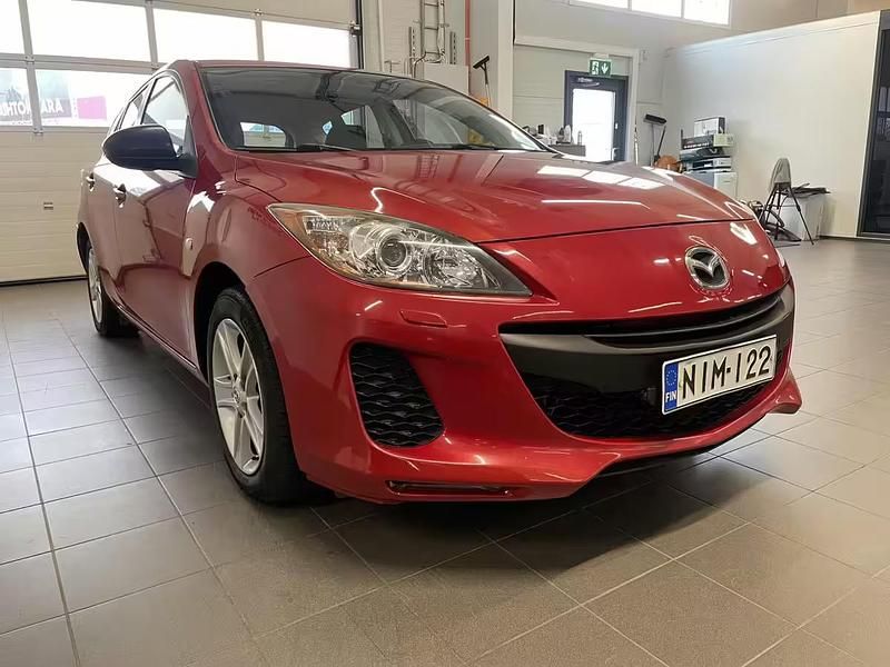 Käytetty Mazda 3 Comfort 2012